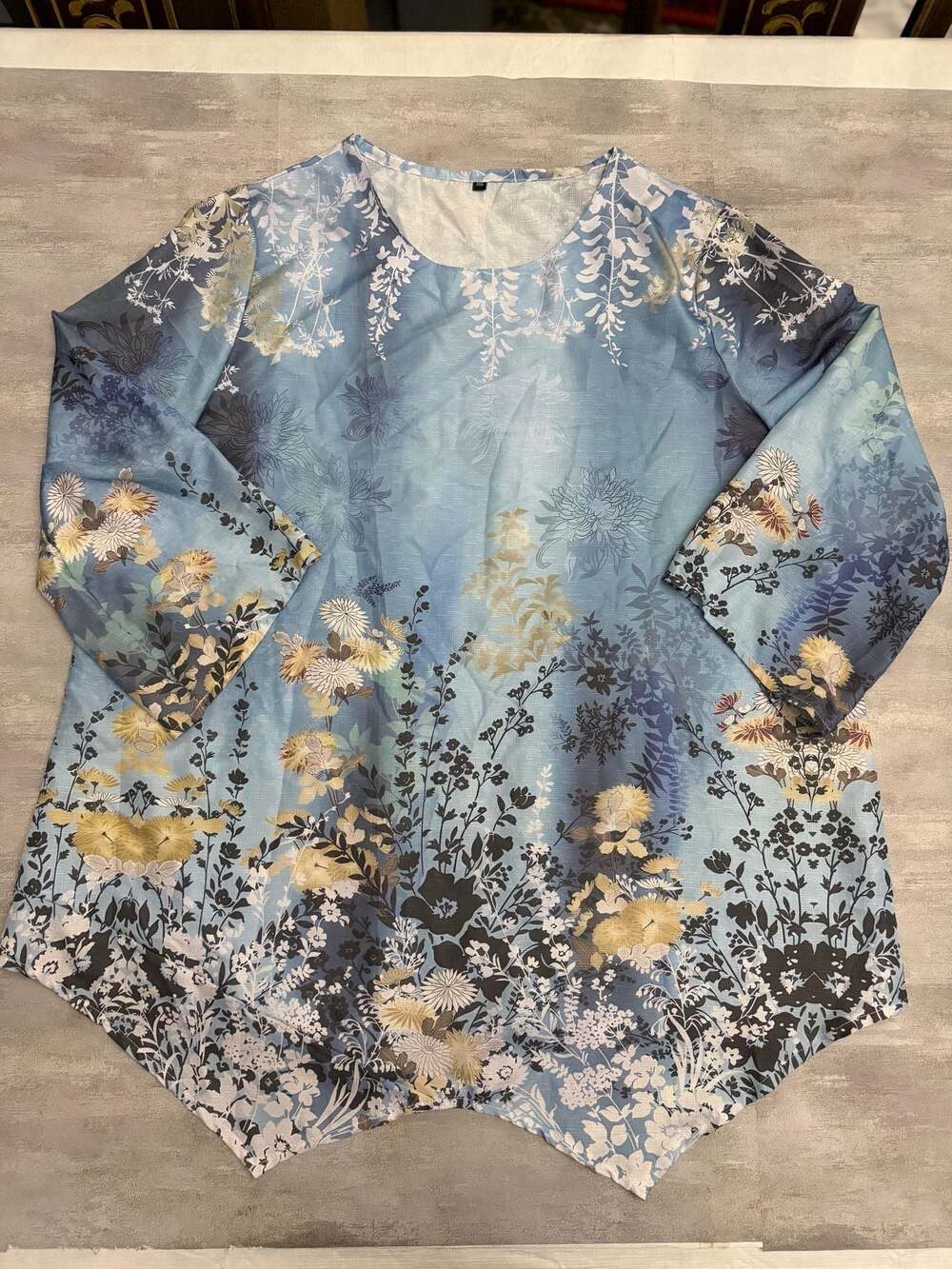 Women's Plus Size 3XL Floral Print Asymmetrical Hem Blue Tunic Blouse